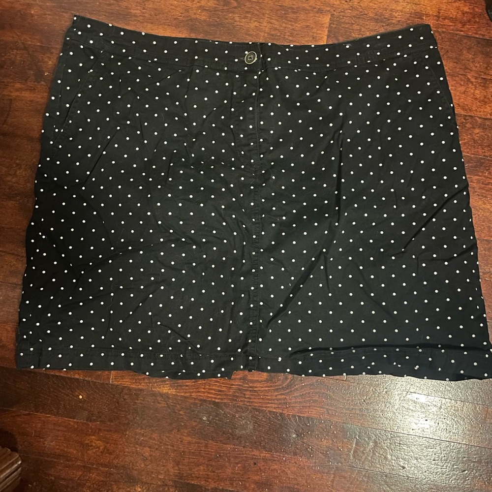 Polka dot skort. Karen Scott